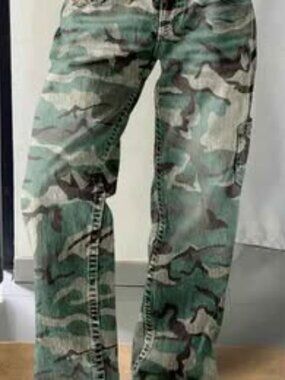 NWT Camo Print Mid Rise Straight Leg Pants size xl 14 -16 $50